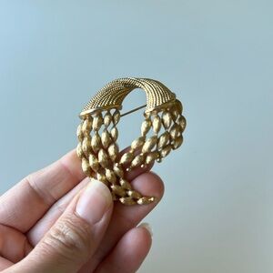 Vintage RARE Monet gold Brooch